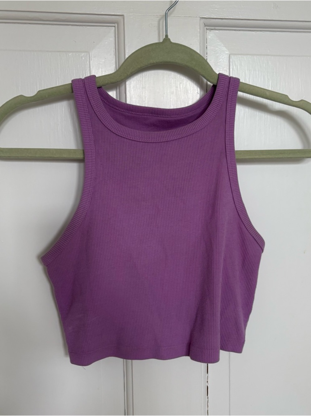 Purple Ribbed Cropped Tank Top - Picture 2 of 3